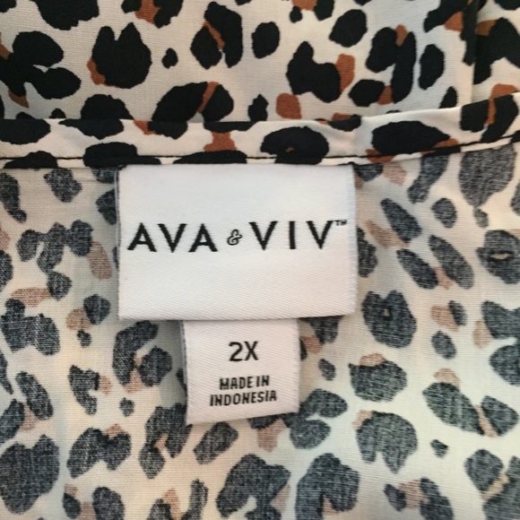 Plus size blouse - Picture 6 of 6